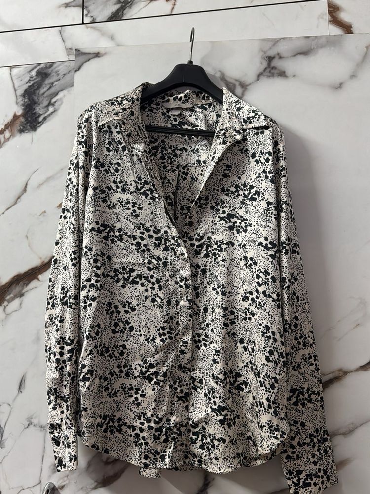 H&amp;M beautiful satin shirt