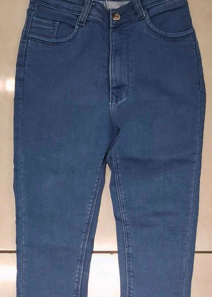 Blue Denim Jeans capri