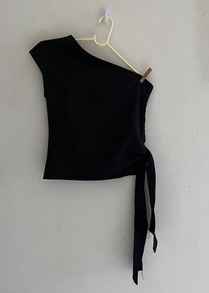 Black One Shoulder Top