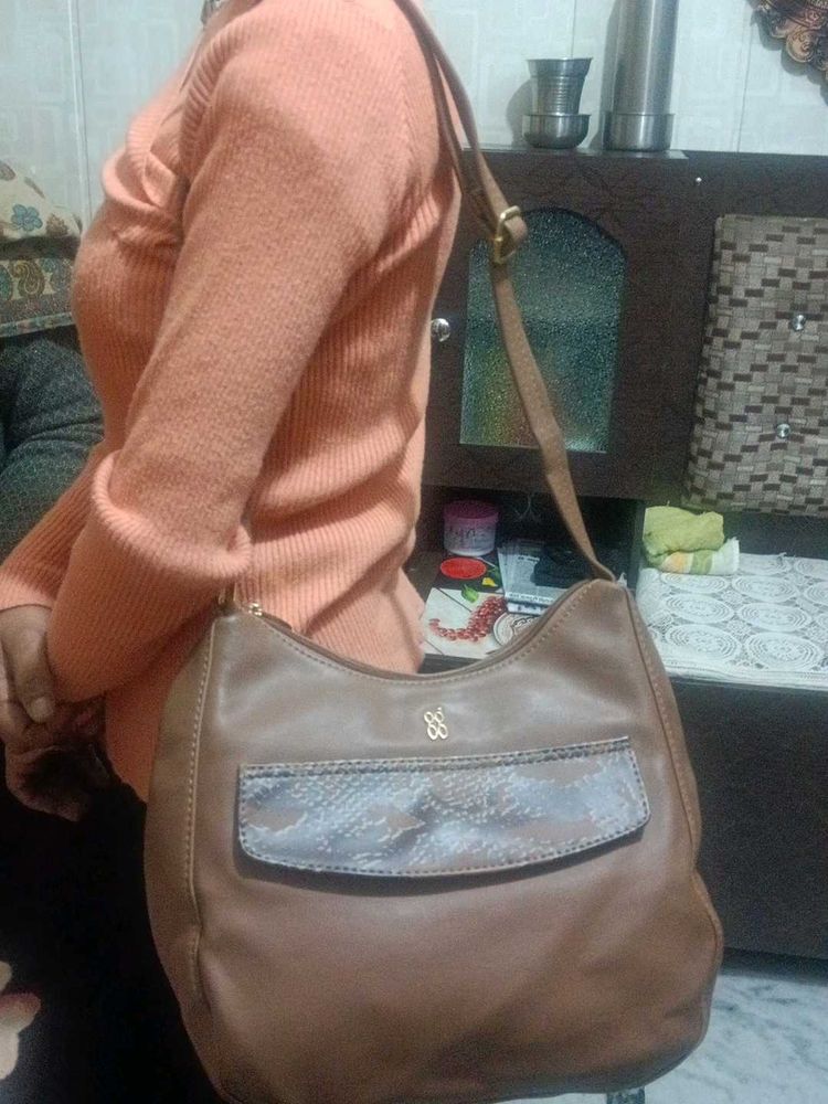 Stylish Brown Handbag