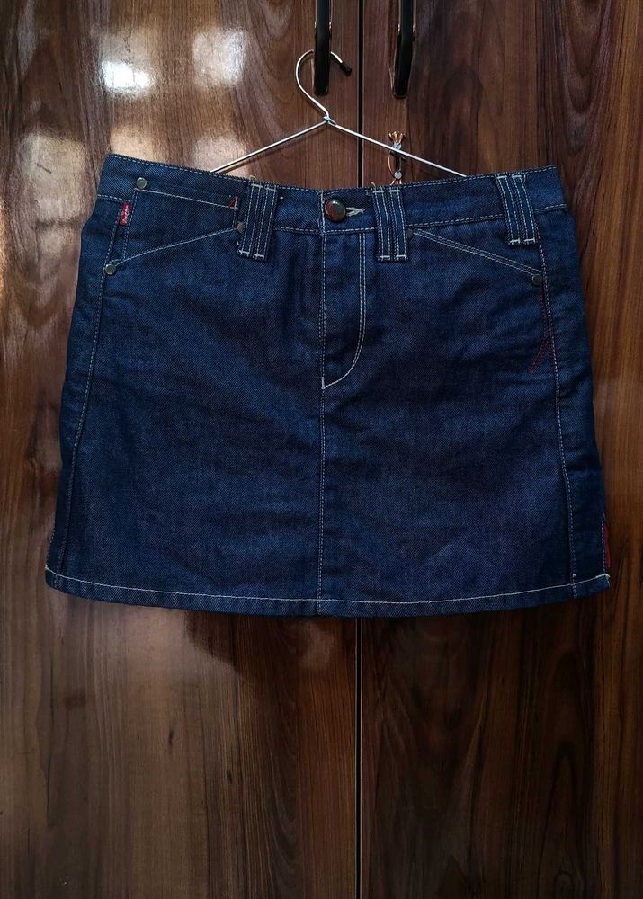 Levi&#39;s Denim Mini-skirt