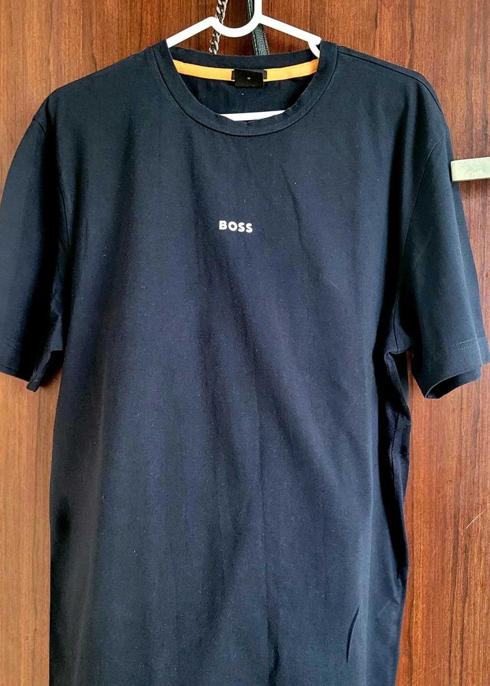 HUGO BOSS CASUAL TEE!!