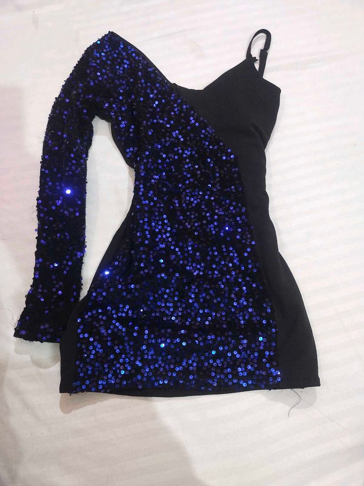 Sparkling Sequin Party Dress (size xs-s)