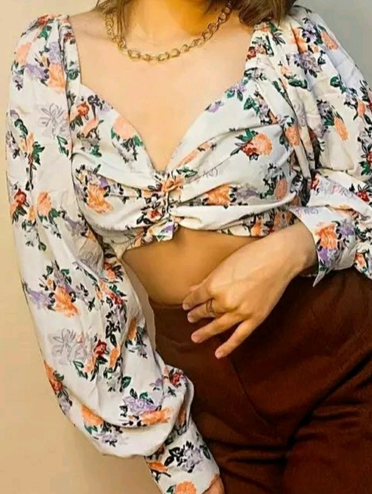 ‼️‼️Retro pleasant foral printed top‼️‼️