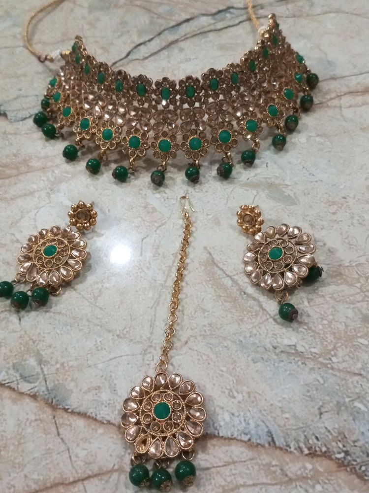 Use Only One Time Beautiful Necklace Set With Earrings And Maang Teeka
