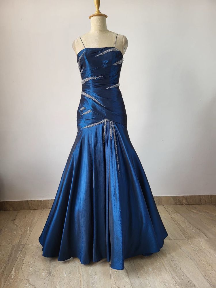 Sexy Sleeveless Mermaid Satin Long Prom