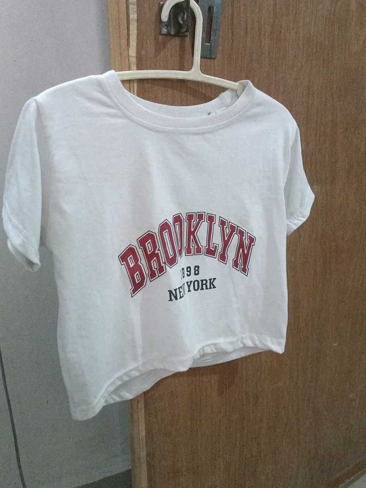 Brooklyn Graphic Tee Size S