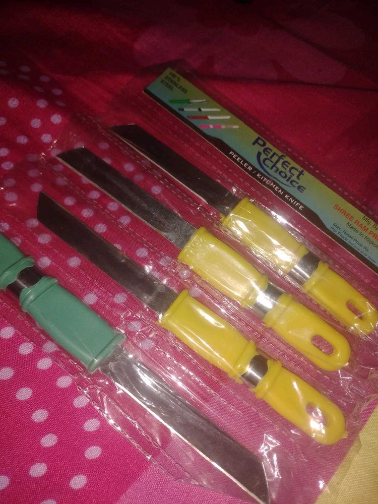 Fruit Cutting Knife(4 Piss/Random Colour/Steel)🙂