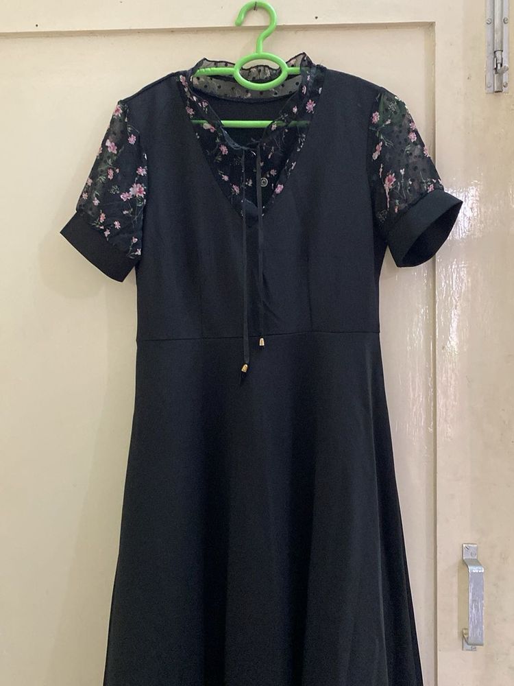 Black Floral Detail Dress