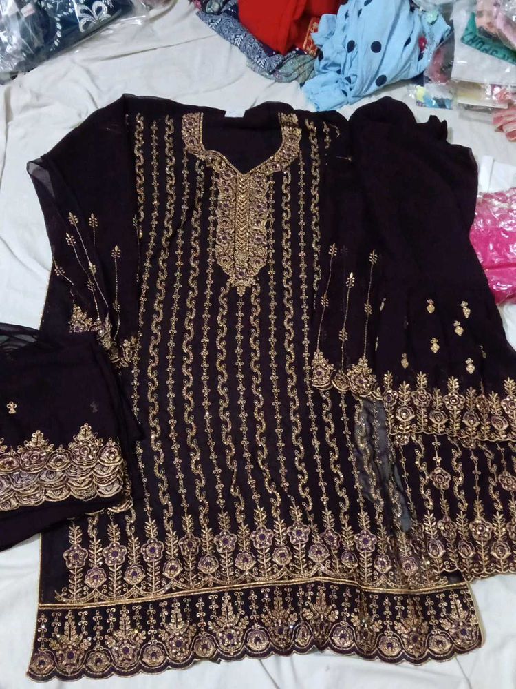 Elegant Embroidered Kurta Garara Set