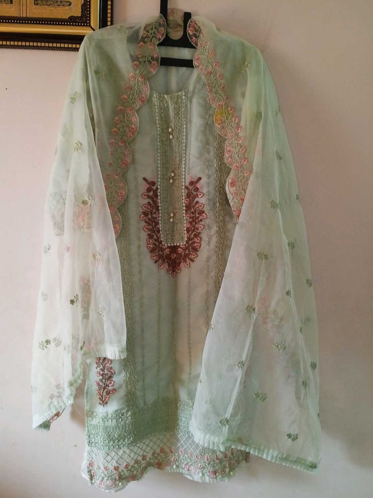 3Pc Beautiful Pakistani Kurta Set