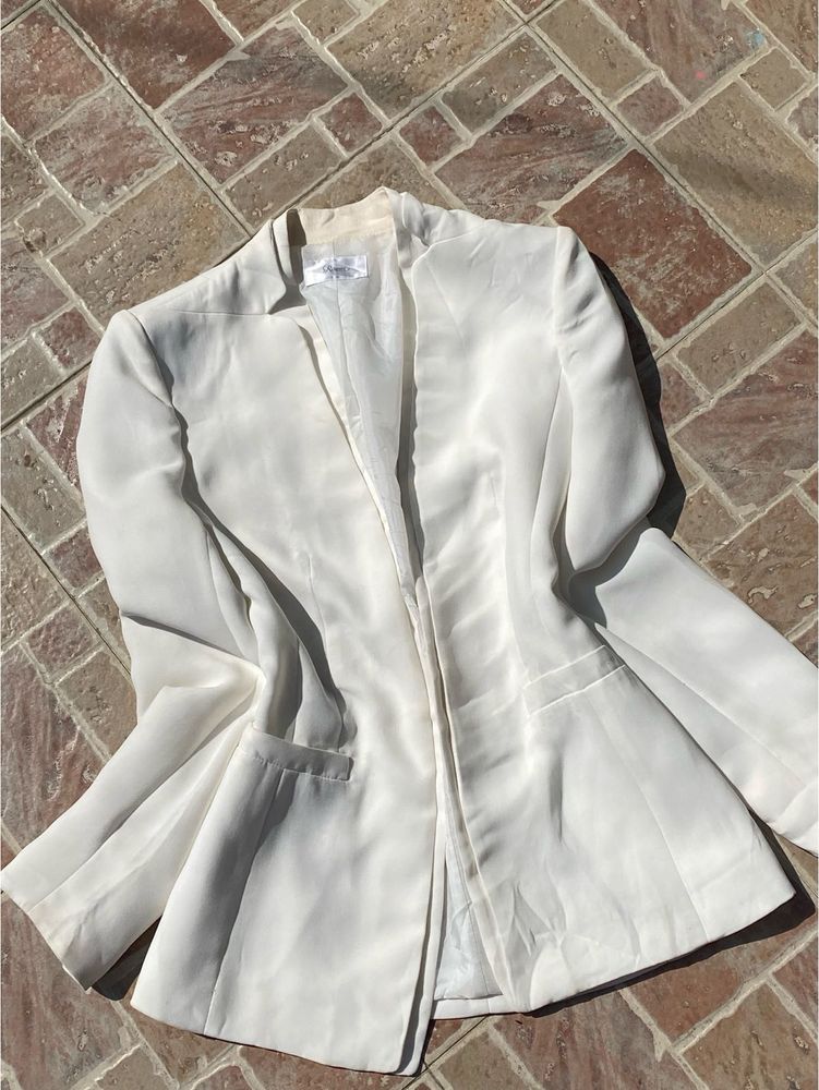 Elegant White Blazer