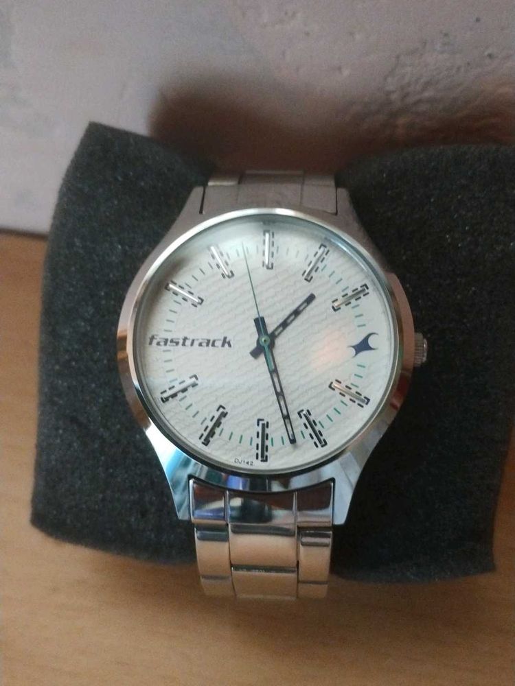 Fastrack White Dial Stainless Steel Strap Watch