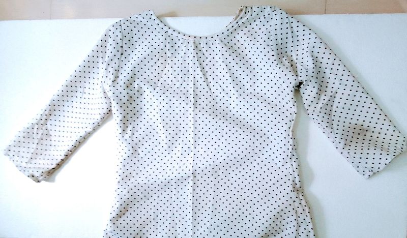 Polka Dots Top.