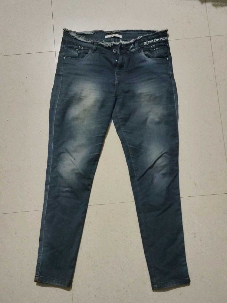 Distressed Dark Wash Denim Jeans