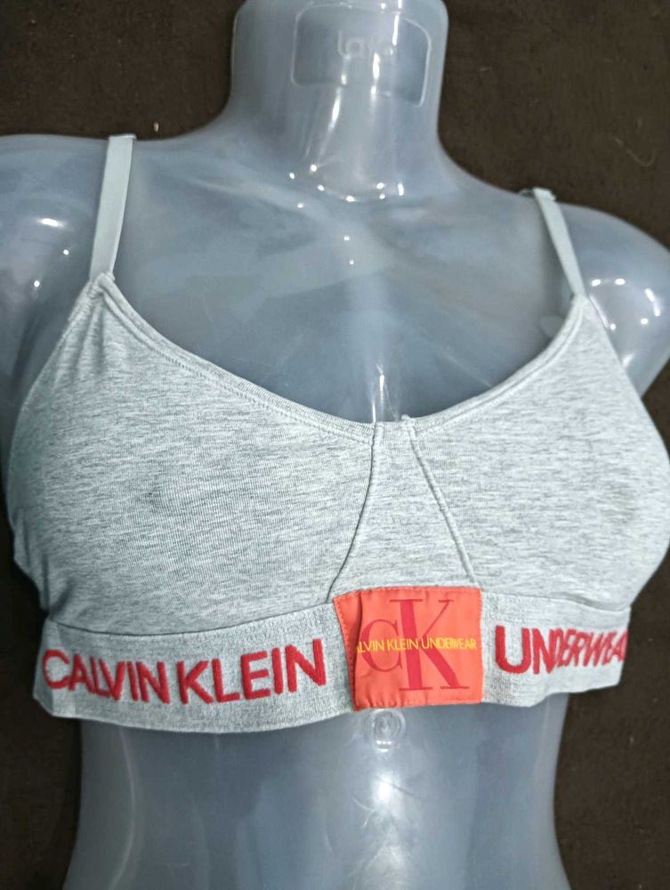 Calvin Klein 32Bra