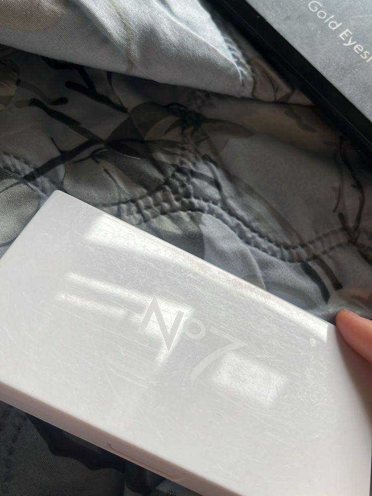 No7 Eyeshadow Palette