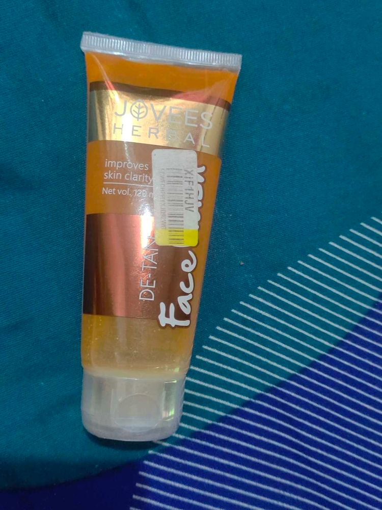 Jovees De-Tan Face Wash