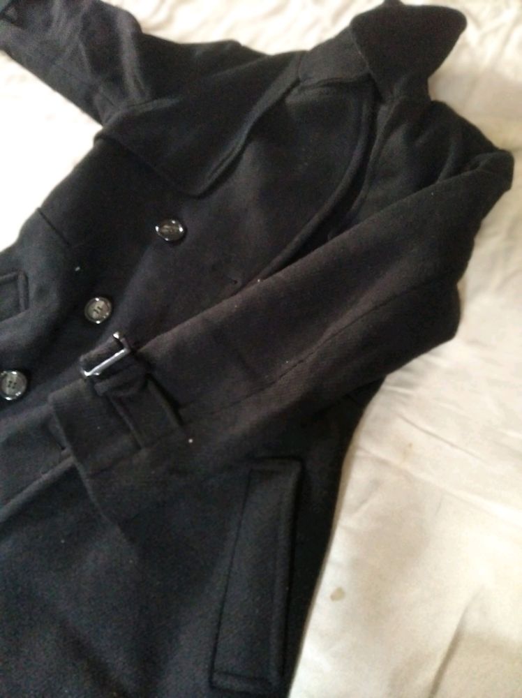 bLack long coat