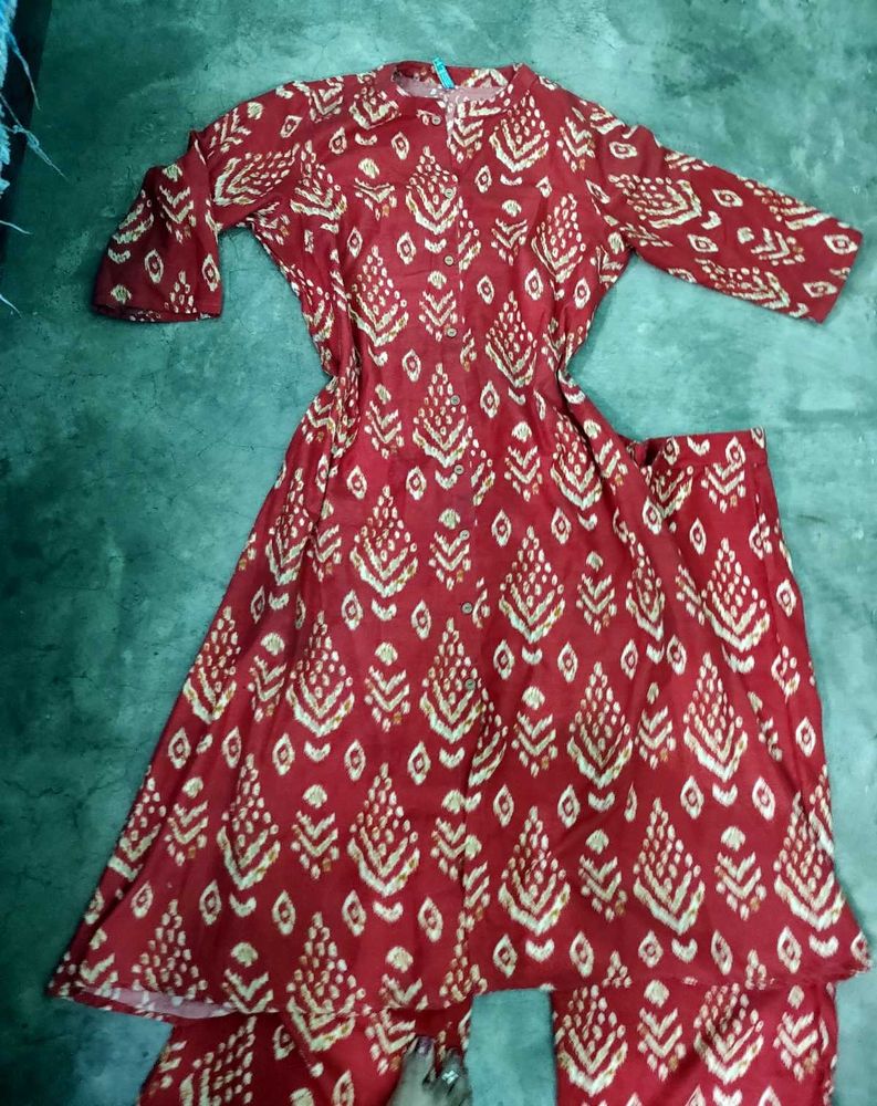 Beautiful Red Ikkat Print Kurti Set