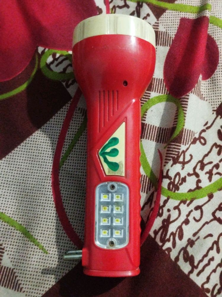selling damaged recharable torch