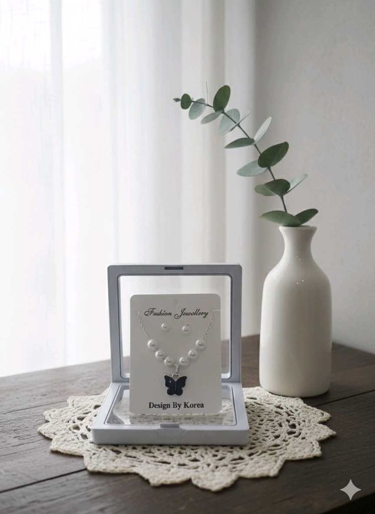 Butterfly Pearl Necklace Set