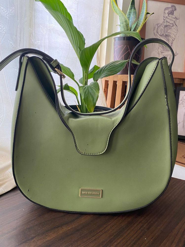 VH Shoulder Bag