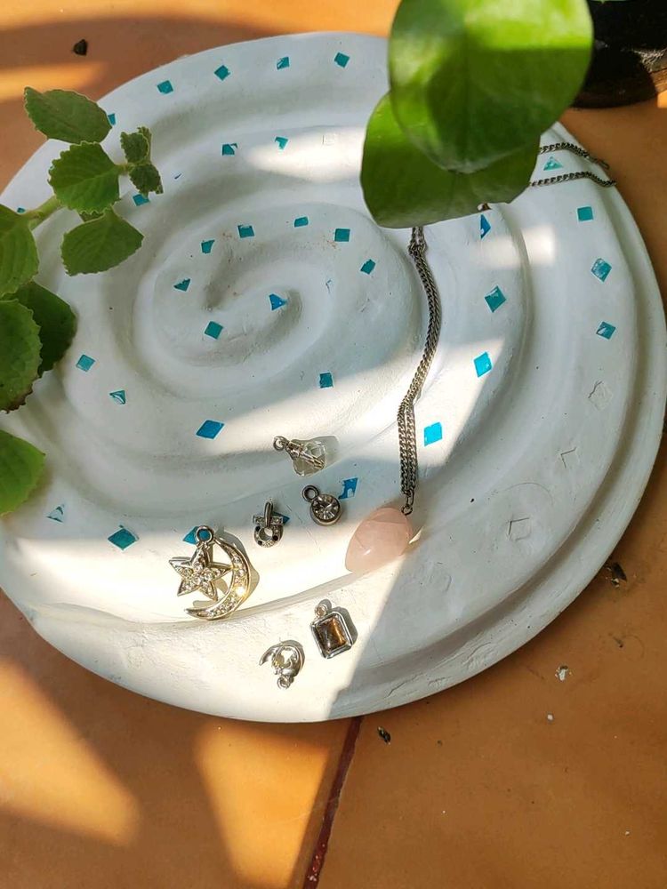 Assorted Pendent Lot