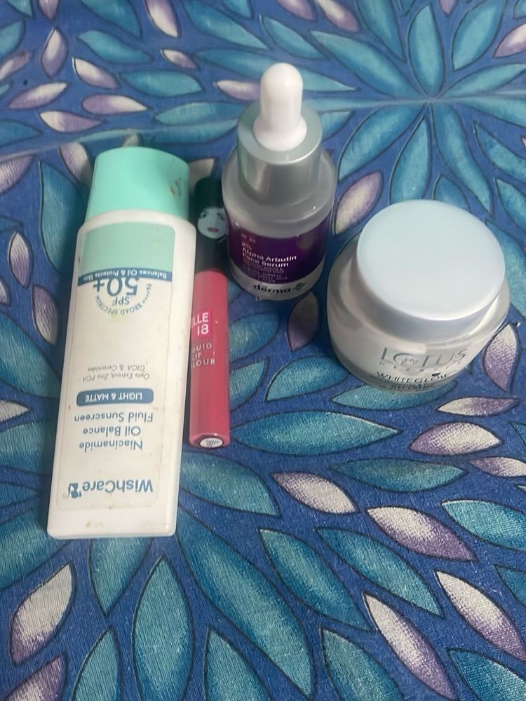 Skincare Bundle: WishCare, Derma Co, Elle18, Lotus