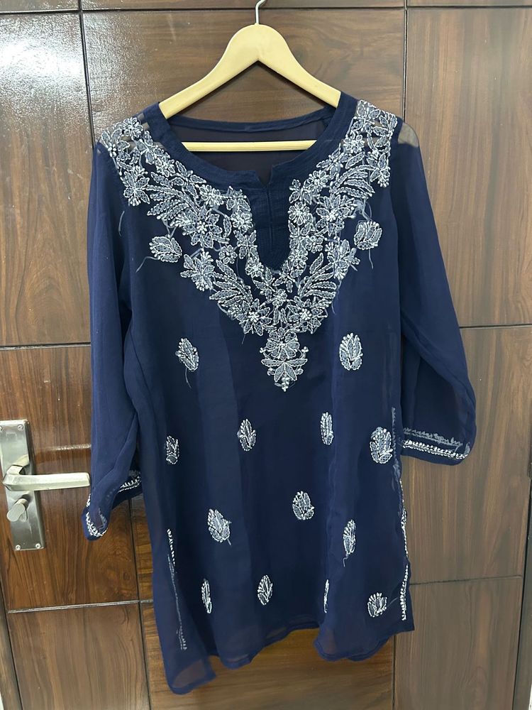 Short chikankari kurti