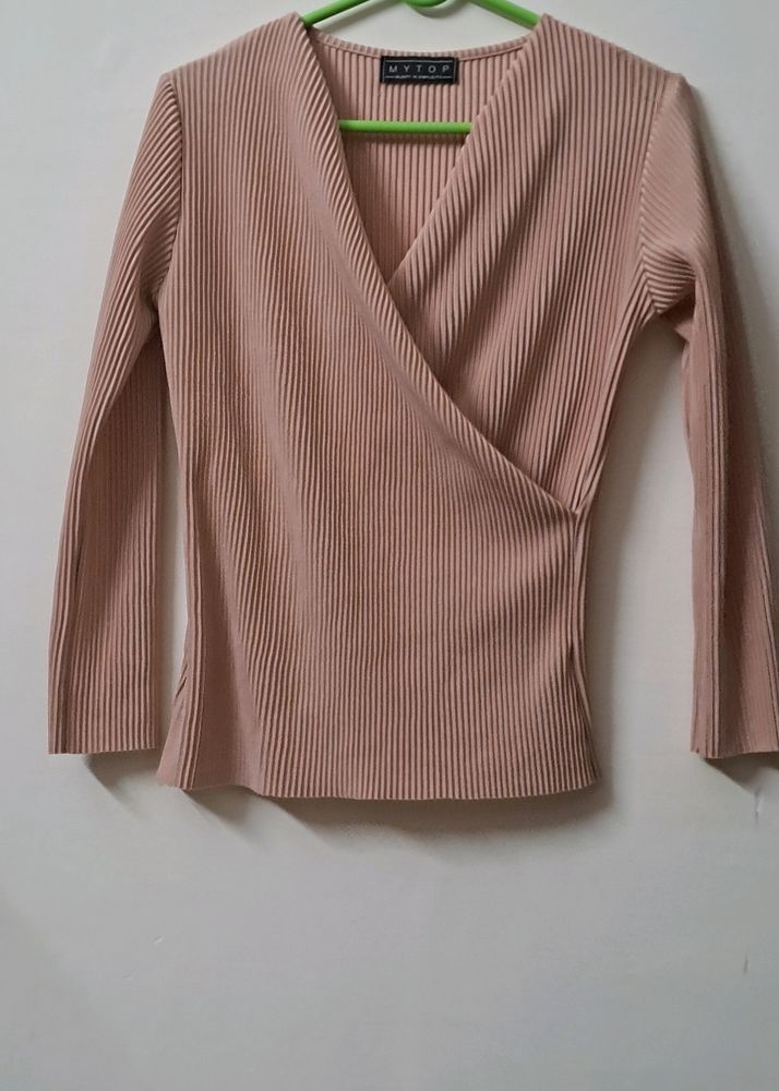 Stretchable Tops Like New