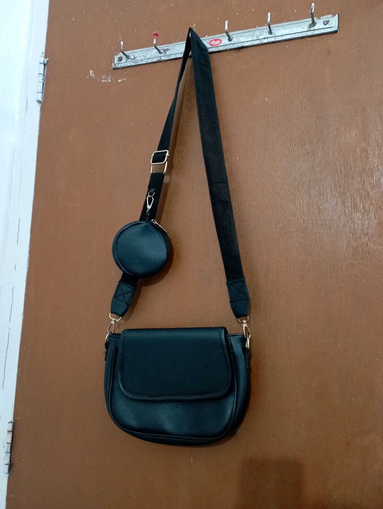 Stylish Black Crossbody Bag🖤