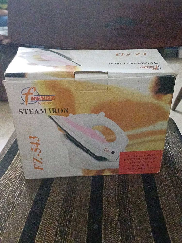 New Steam Iron Proper Working Condition