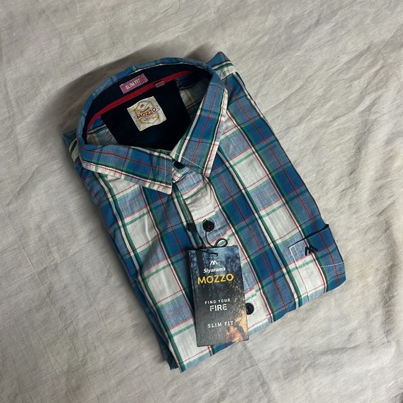 Mozzo Plaid Button-Down Shirt