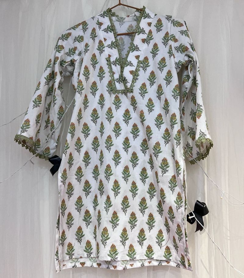 Elegant Floral Print Kurti