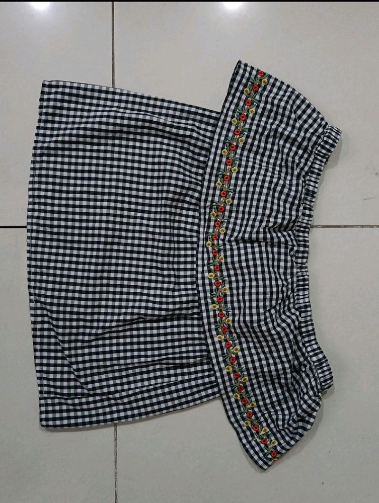 New Women Offsholder Top