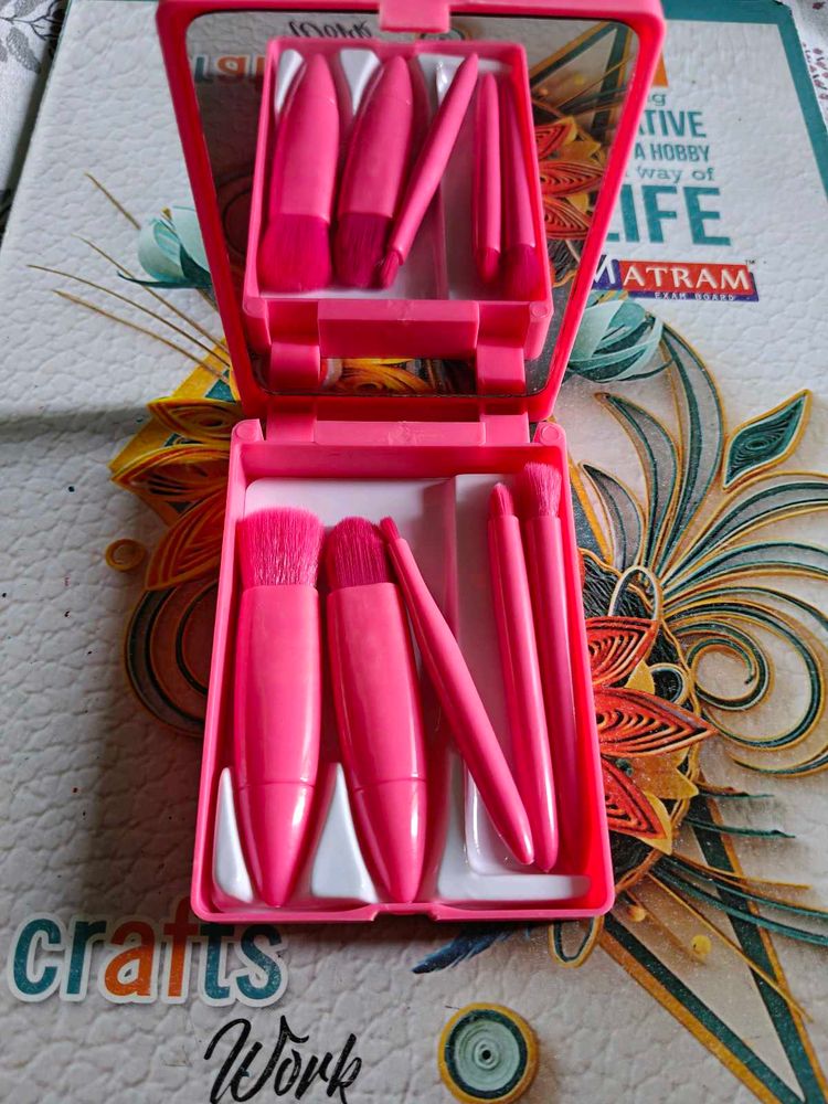 Pink Travel Makeup Brush Set
