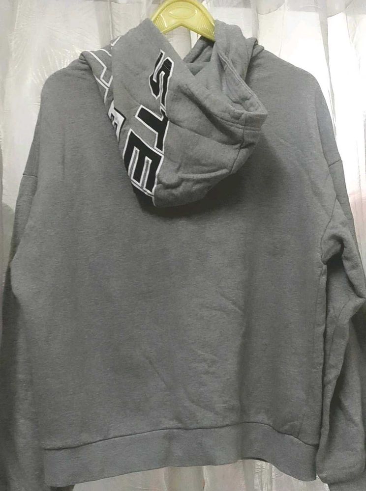 Grey Hoodie ✨🤍