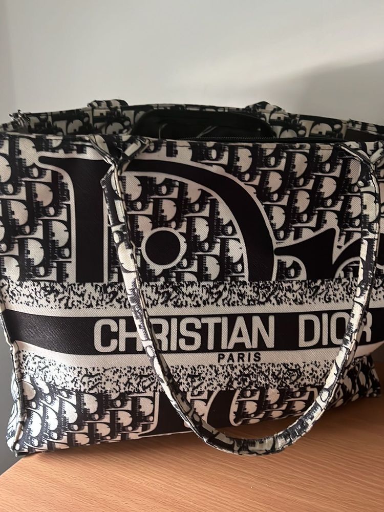ladies handbag