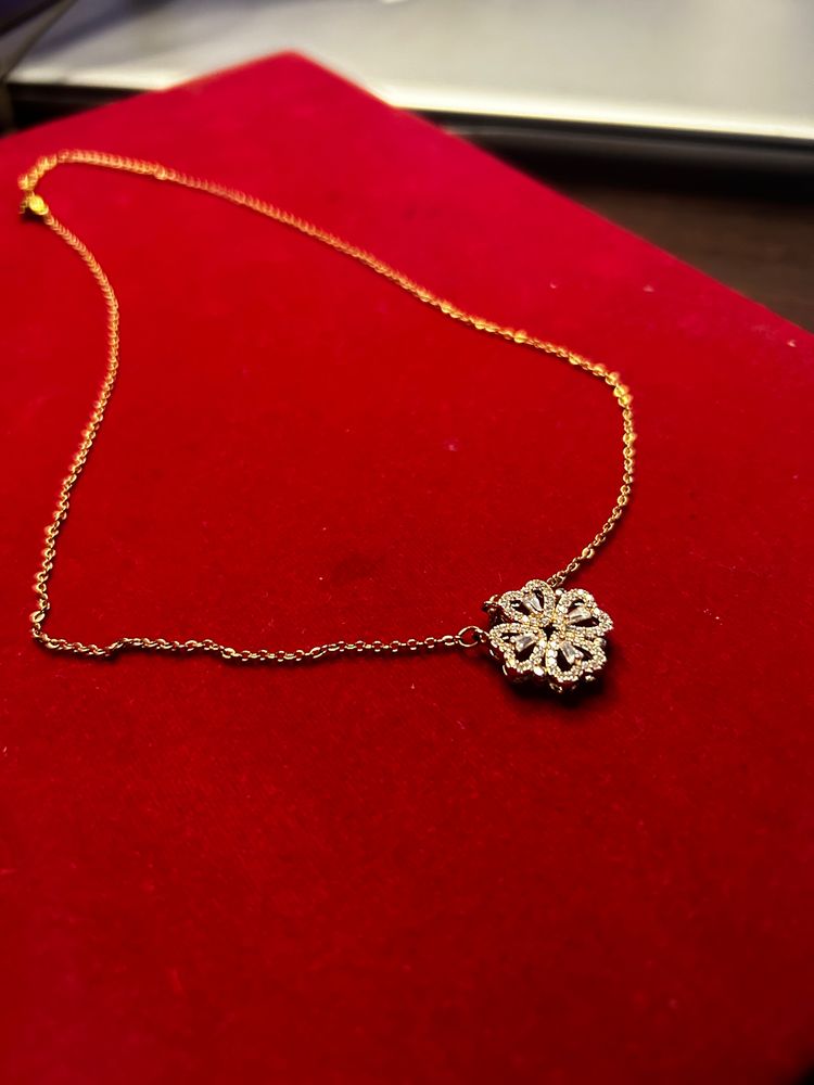 Magnetic Flower Necklace * Stainless Steel*