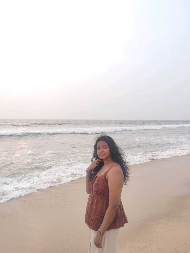 chikenkari short kurthi