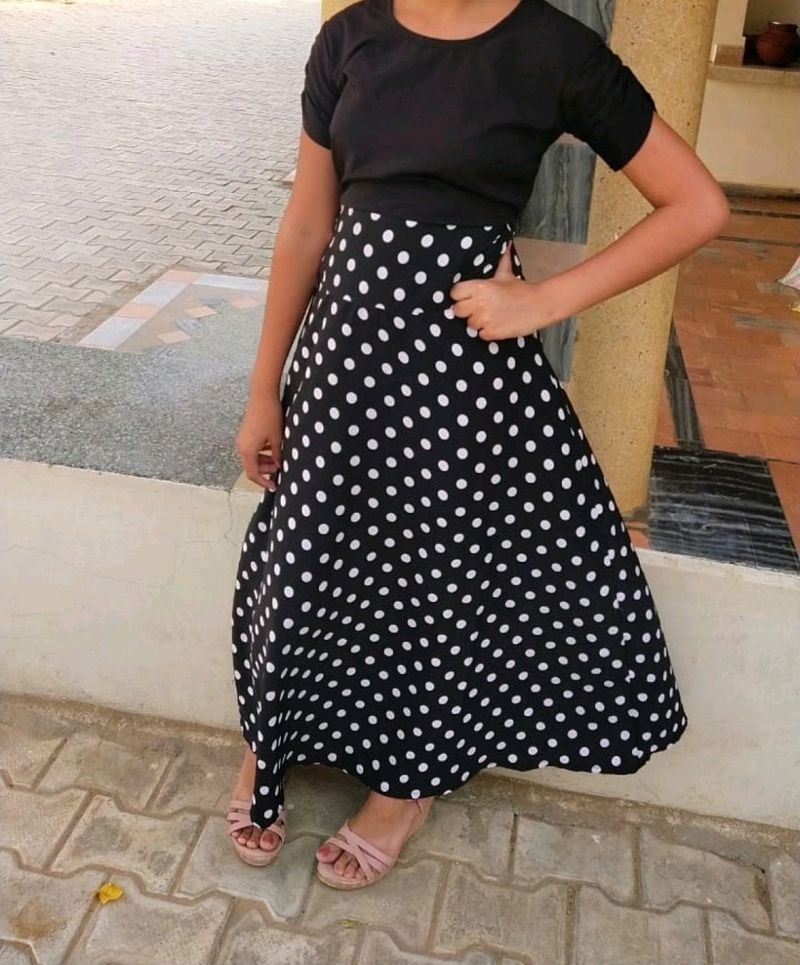 Pretty Latest Women Dress