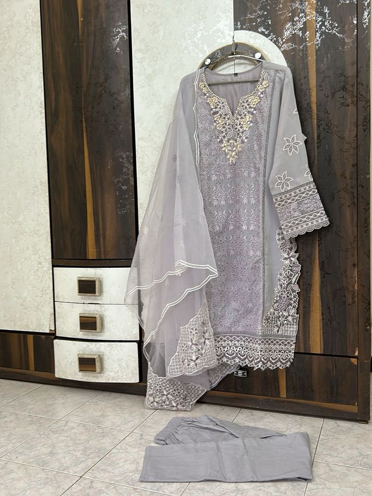 Ramsha Elegant Suit