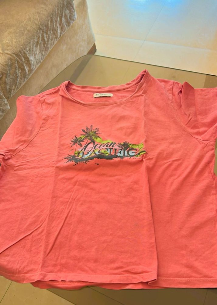 Coral Graphic T-Shirt