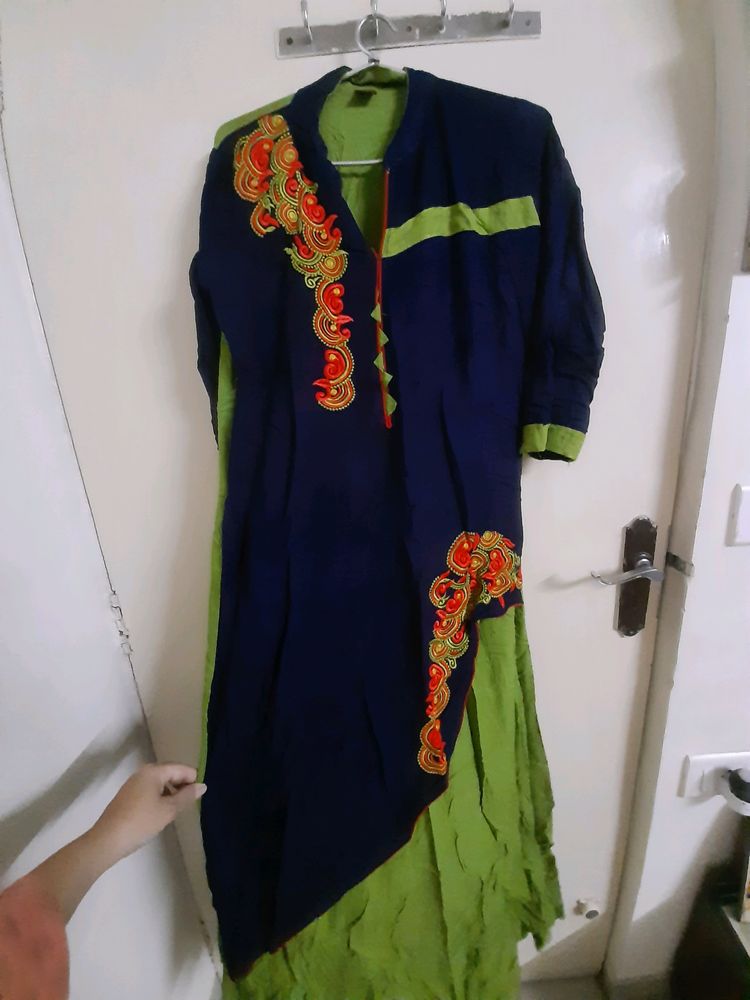Nevy Blue And Green Kurti With Handwork. Xl Size.