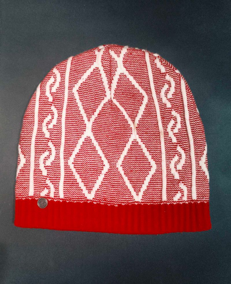 Red &amp; White Knit Beanie
