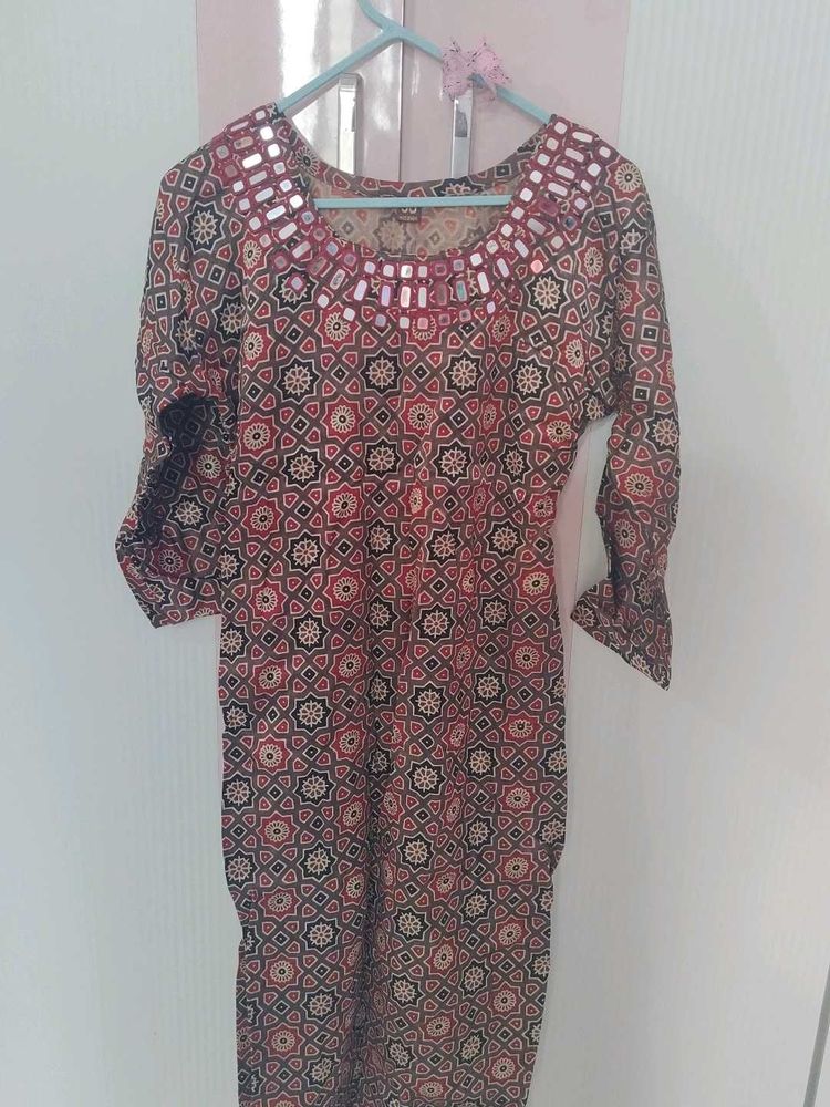 mirror work kutchi kurti