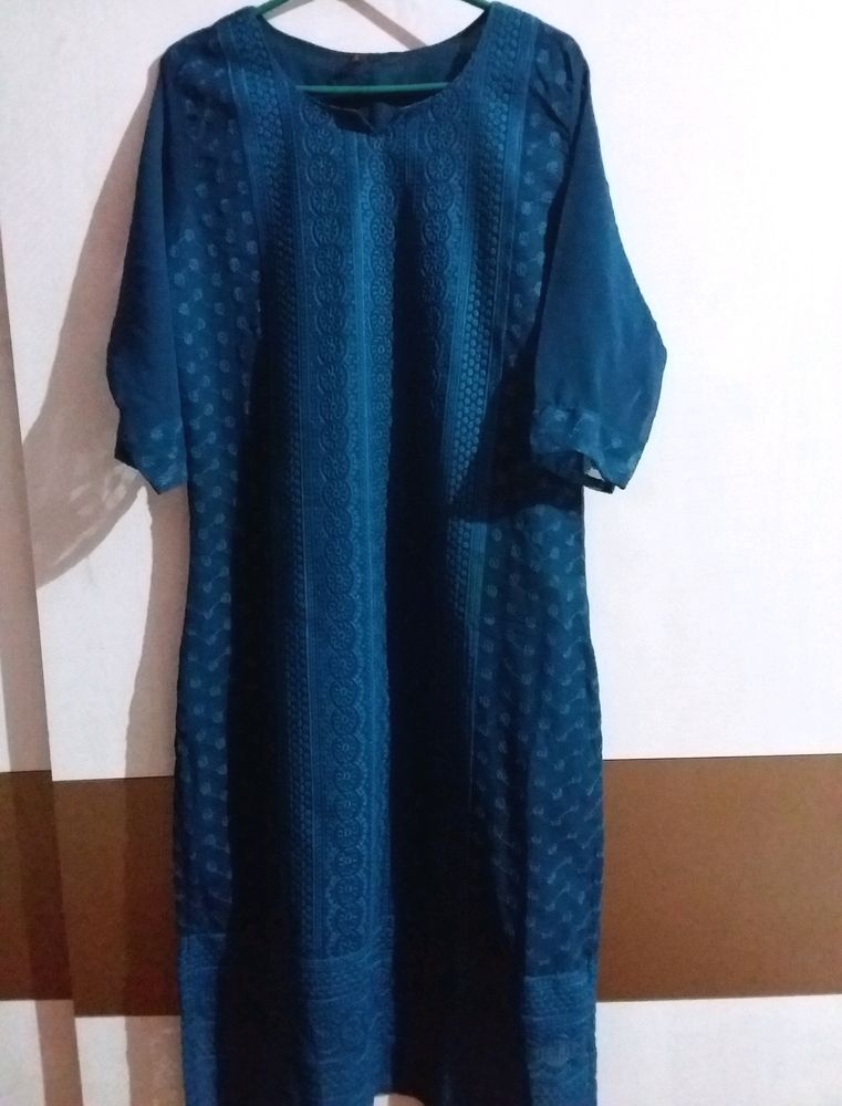 Women&#39;s Georgette Chikankari Kurti....