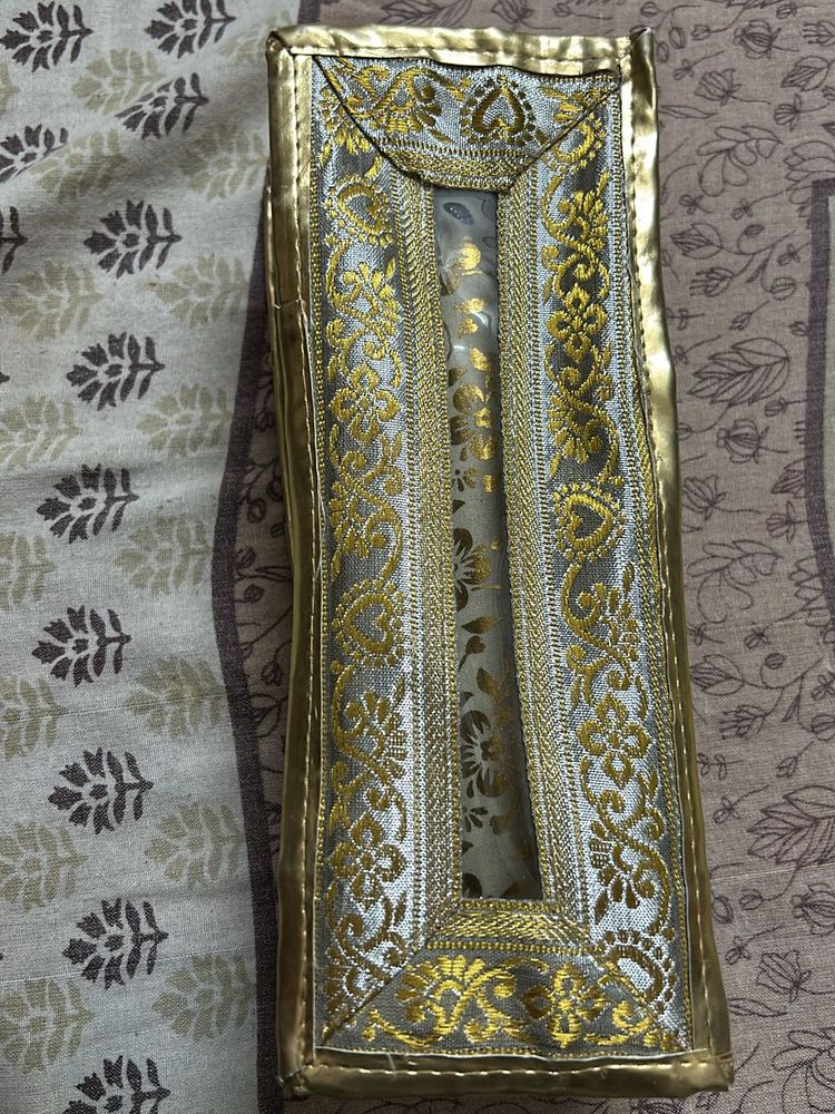 Bangle box with Kangan