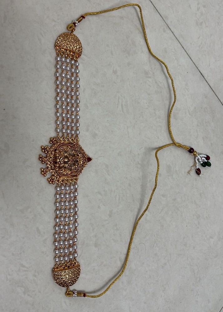 Lakshmi pearl choker